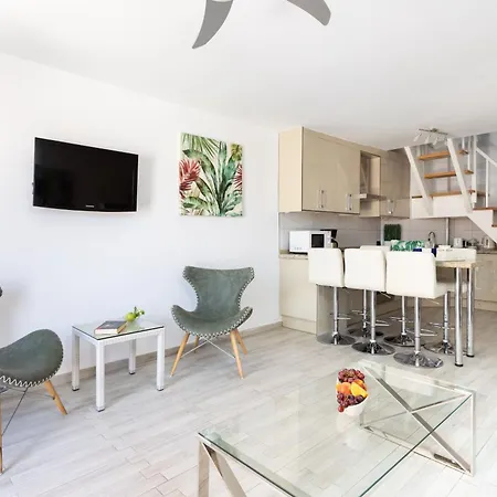 Moderne Mit Meerblick Und Pool Playa de las Américas