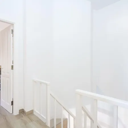 Apartament Moderne Mit Meerblick Und Pool